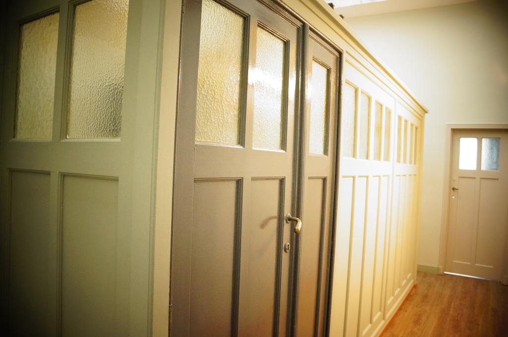 Es Hostel Saint-Gilles Bagian luar foto