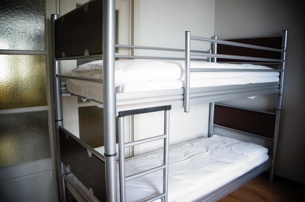 Es Hostel Saint-Gilles Ruang foto